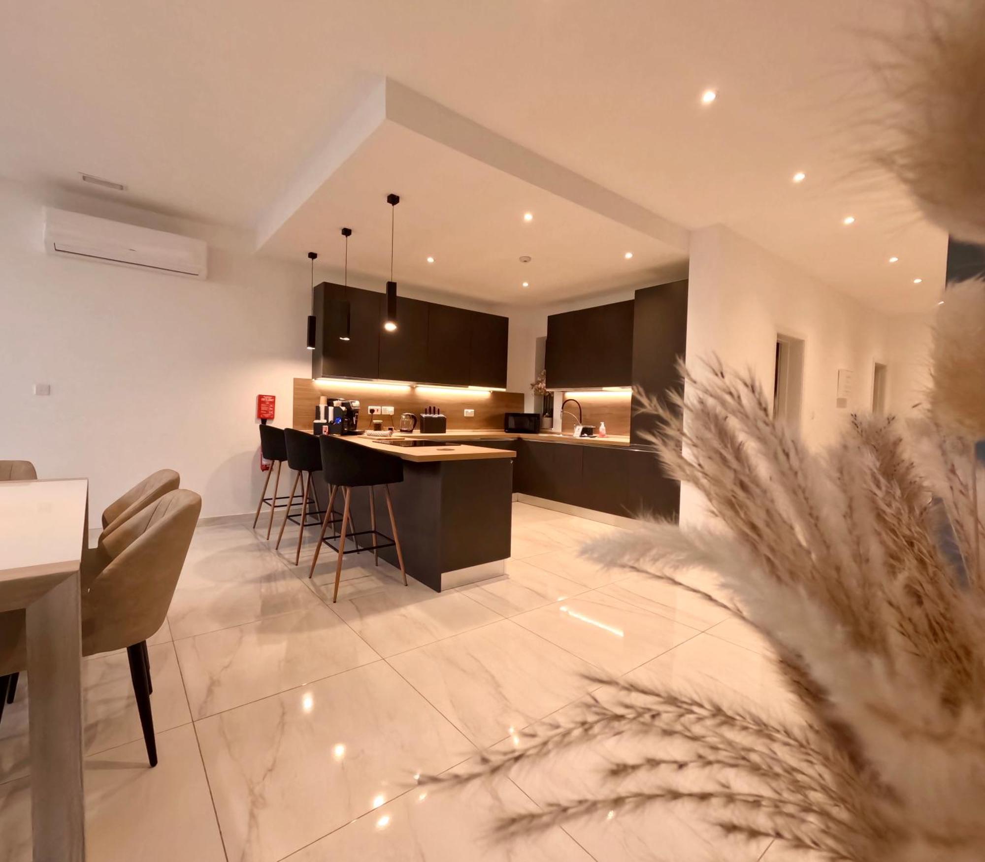 Modern Apartment In St Julian'S Malta, With Breathtaking Views Of Spinola Bay Saint Julian's Exterior foto